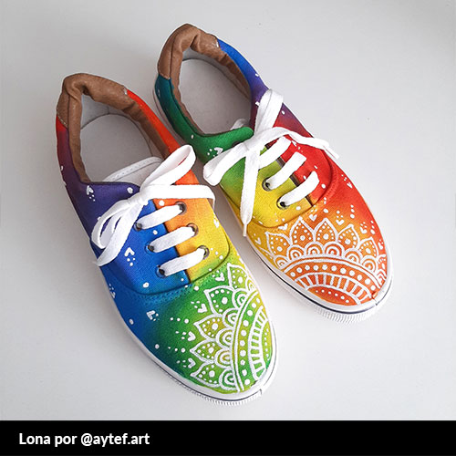 Zapatillas pintadas con Pintura de Tela OH My Chalk! Kit ABC